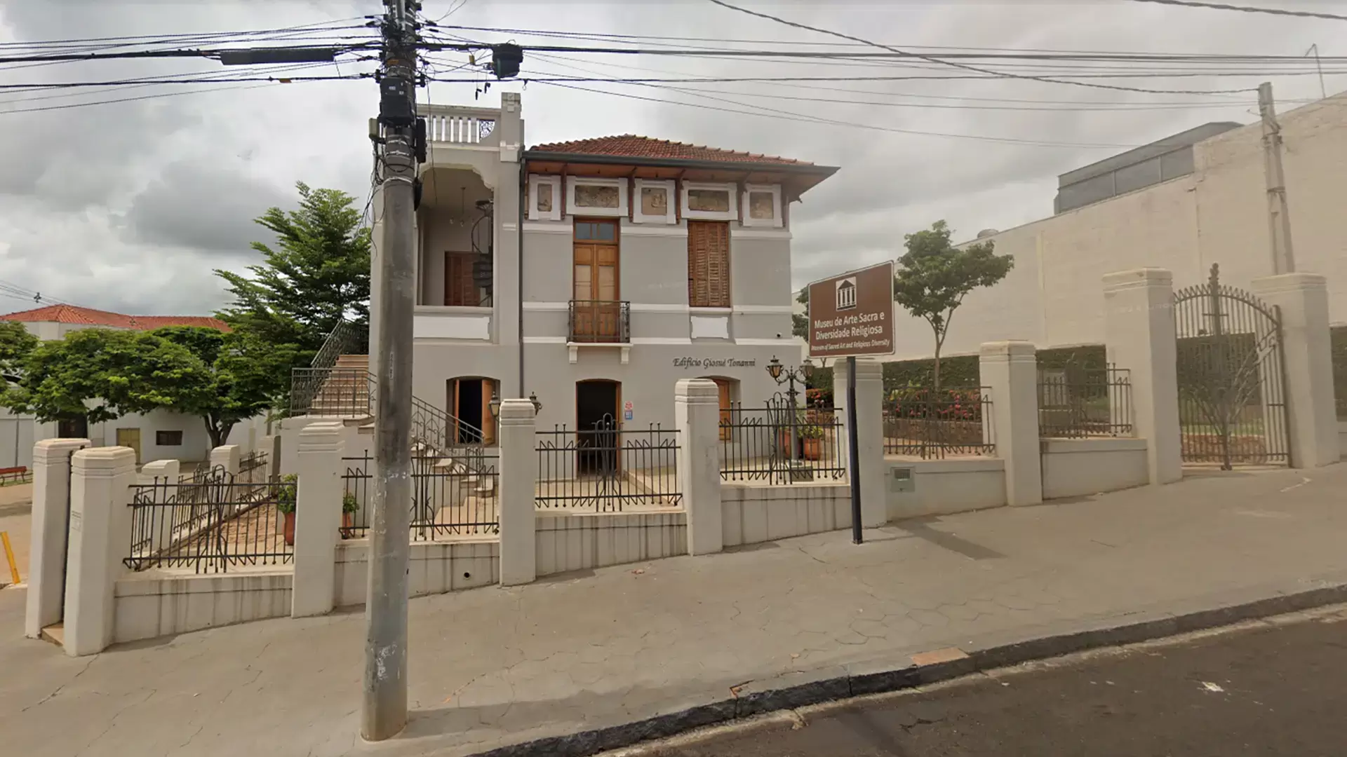 carpe-diem-eco-resort-olimpia-imagem-galeria-museu-de-arte-sacra-e-diversidade-religiosas-em-olimpia-671027d9b9ccc_0.webp